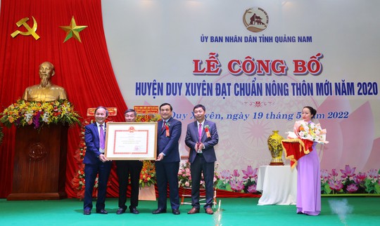 Quảng Nam: Huyện Duy Xuyên được công nhận đạt chuẩn nông thôn mới - Ảnh 2.