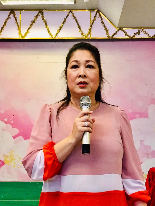 NSƯT Trịnh Kim Chi lên chức bà bầu mới của sân khấu kịch Hồng Vân - Ảnh 2.
