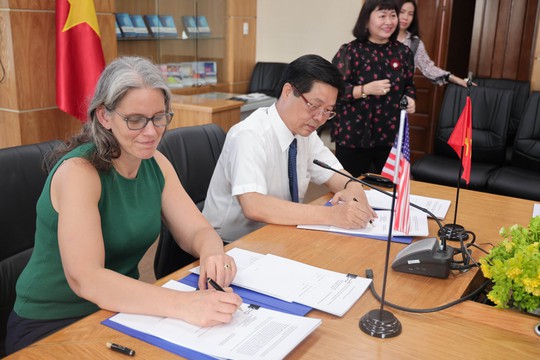 Trường ĐH Luật TP HCM và 1 ĐH Mỹ hợp tác đào tạo cử nhân Luật tại Việt Nam - Ảnh 1.
