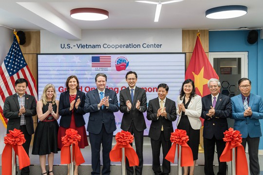 Khánh thành Trung tâm Hợp tác Việt Nam - Mỹ - Ảnh 1.
