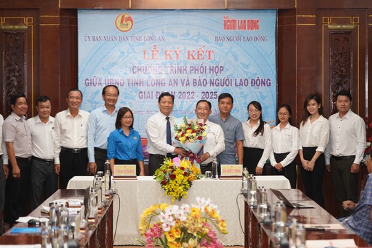 Báo Người Lao Động ký kết phối hợp với UBND tỉnh Long An giai đoạn 2022-2025 - Ảnh 9.