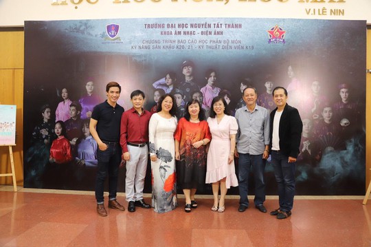 Đại học Nguyễn Tất Thành tổ chức thành công đêm diễn báo cáo dành cho sinh viên ngành Thanh nhạc - Ảnh 1.