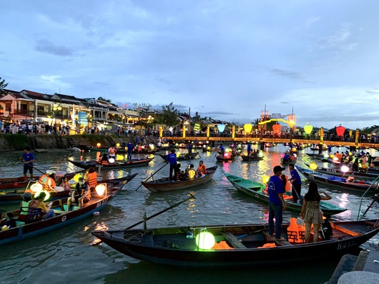 4 tháng, Quảng Nam thu ngân sách hơn 11.800 tỉ - Ảnh 1.