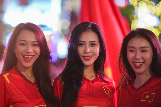Người hâm mộ tiếc nuối khi U23 Việt Nam phung phí cơ hội - Ảnh 4.