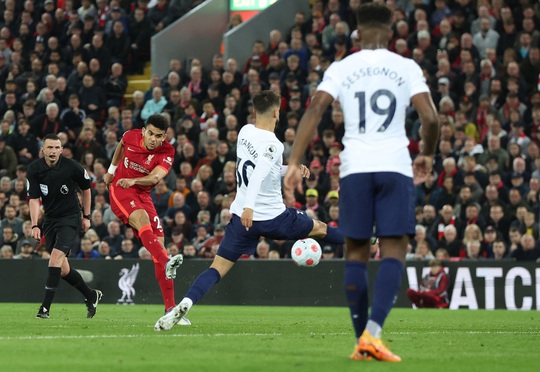 Liverpool - Tottenham chia điểm nảy lửa ở Anfield, Man United thua tan nát - Ảnh 5.
