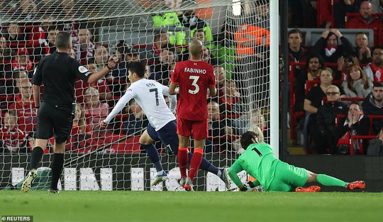 Liverpool - Tottenham chia điểm nảy lửa ở Anfield, Man United thua tan nát - Ảnh 4.