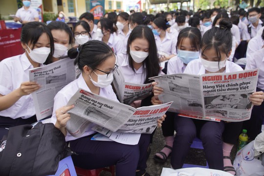 Đưa trường học đến thí sinh tại Bình Thuận: Học ngành nào dễ kiếm việc làm? - Ảnh 5.
