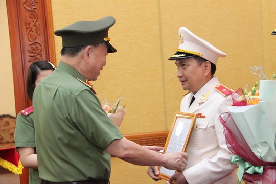 Ông Nguyễn Sỹ Quang được thăng hàm Thiếu tướng - Ảnh 2.