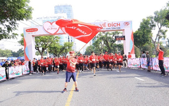 1.000 người tham gia sự kiện “Dai-ichi Life – Cung Đường Yêu Thương 2022” tại TP HCM - Ảnh 1.