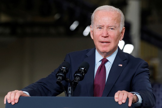 Tổng thống Biden công bố kế hoạch xây hầm chứa dọc biên giới Ukraine - Ảnh 1.