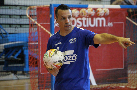 HLV giúp Argentina vô địch World Cup sẽ dẫn dắt tuyển Futsal Việt Nam? - Ảnh 1.