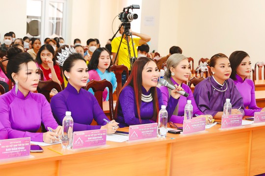 Hoa hậu Lý Kim Ngân mặc áo dài thuần Việt casting hoa hậu - Ảnh 7.