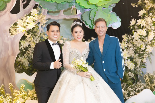 Cao Minh Đạt, Khả Như, Kim Tuyến… tề tựu mừng tiệc cưới Hồ Bích Trâm - Ảnh 8.