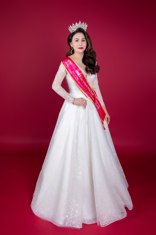 Hoa hậu Lý Kim Ngân khoe vẻ đẹp trong Bộ sưu tập Nữ quyền - Ảnh 1.