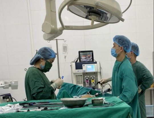 Đi ngoài ra máu, tưởng mắc bệnh trĩ không ngờ ung thư tiêu hoá - Ảnh 1. Đi ngoài ra máu, tưởng mắc bệnh trĩ không ngờ ung thư tiêu hoá - Ảnh 1.