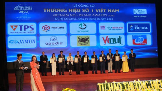 Phương Trang đạt Thương hiệu số 1 Việt Nam 2022 - Ảnh 1.