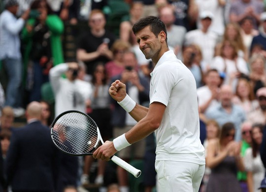Djokovic khởi đầu Wimbledon 2022 suôn sẻ - Ảnh 1.