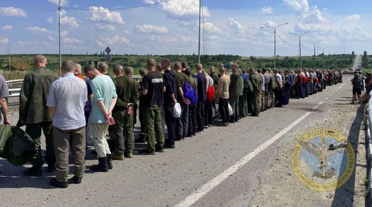 Nga - Ukraine trao đổi tù nhân lớn nhất kể từ khi xung đột - Ảnh 1.