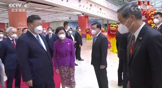 Chủ tịch Trung Quốc: “Hồng Kông trỗi dậy từ đống tro tàn” - Ảnh 2.