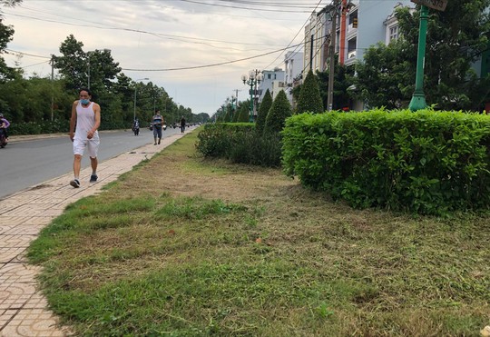 Bức bí không gian công cộng ở TP HCM - Ảnh 1.