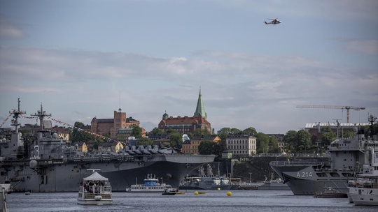 NATO tập trận rầm rộ trên biển Baltic, ủng hộ Phần Lan, Thụy Điển - Ảnh 2.