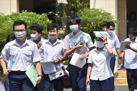 Điểm chuẩn vào lớp 10 tại TP HCM sẽ giảm - Ảnh 1.