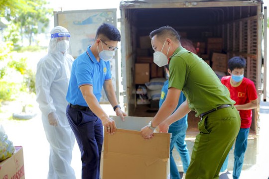 Đảng viên trẻ dấn thân vì người lao động - Ảnh 1.