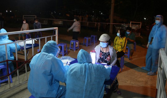 Ngành y tế Đà Nẵng nói về việc 322 nhân viên y tế xin nghỉ việc - Ảnh 1.