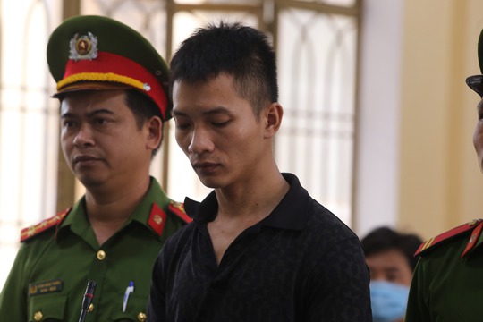 Người ném con gái xuống sông ở Quảng Nam lãnh án tử hình - Ảnh 1.