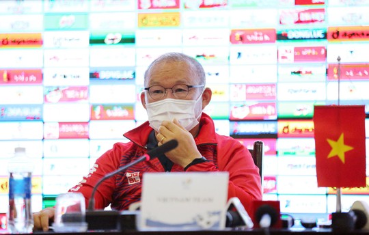 HLV Park Hang-seo trở lại Việt Nam, dự khán trận HAGL - Đông Á Thanh Hóa - Ảnh 2.