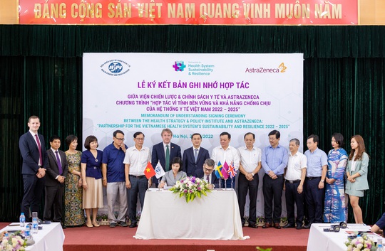AstraZeneca hợp tác với Viện Chiến lược & Chính sách y tế củng cố hệ thống y tế Việt Nam - Ảnh 1.