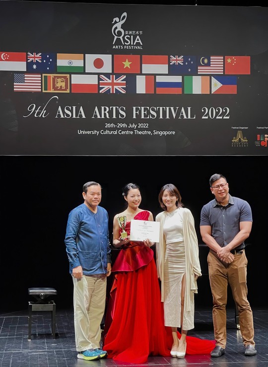 Thuỳ Văn đoạt giải vàng cuộc thi Asia Arts Festival 2022 lần thứ 9 - Ảnh 2.