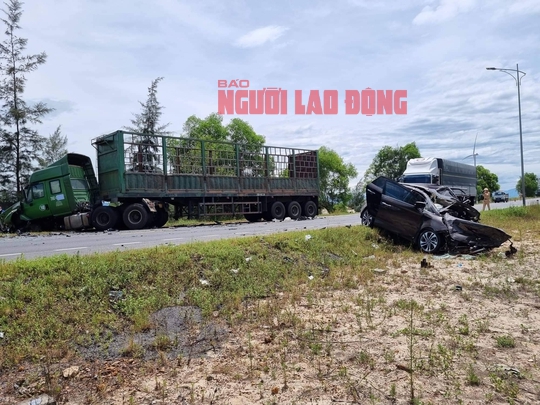 Tai nạn thảm khốc ở Quảng Bình, 5 người thương vong - Ảnh 3.