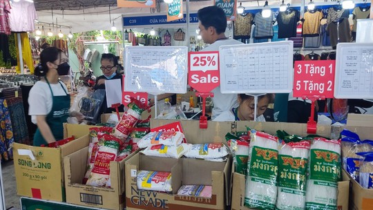 Hội chợ ẩm thực, hàng Thái Lan tái xuất sau hơn 2 năm dịch bệnh - Ảnh 14.