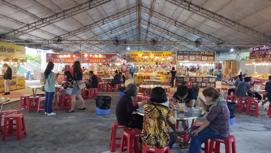 Hội chợ ẩm thực, hàng Thái Lan tái xuất sau hơn 2 năm dịch bệnh - Ảnh 6.