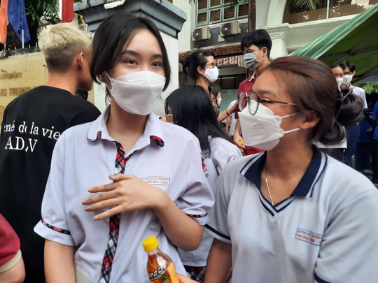 Kỳ thi tốt nghiệp THPT năm 2022: Môn Ngoại ngữ dễ, mời xem gợi ý giải đề - Ảnh 1.