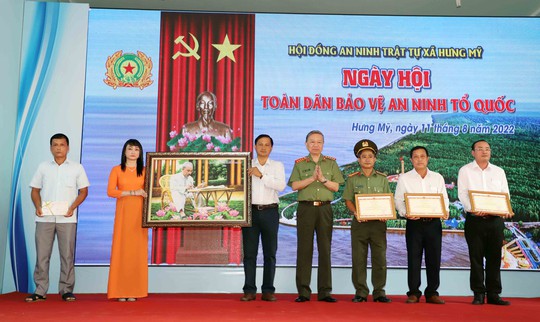 Bộ trưởng Tô Lâm lưu ý những vấn đề để phát triển phong trào bảo vệ an ninh Tổ quốc - Ảnh 3.