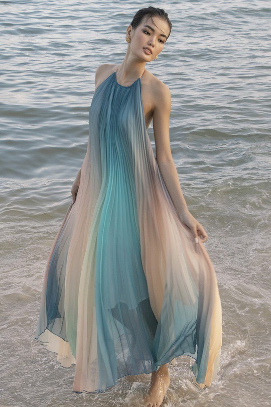Những mẫu váy đi biển cho mùa hè năm nay - Ảnh 1.