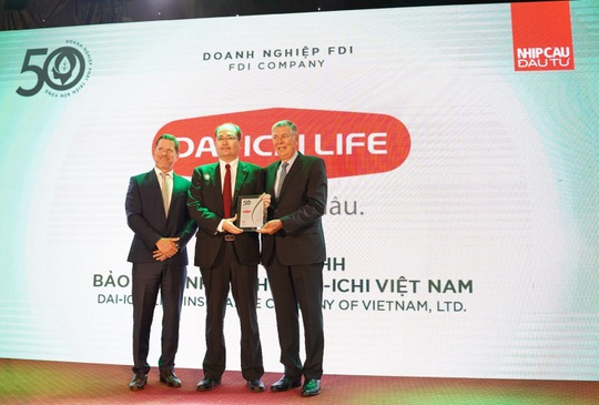 Dai-ichi Life Việt Nam vào “Top 50 Doanh nghiệp Phát triển Bền vững 2022” - Ảnh 1.