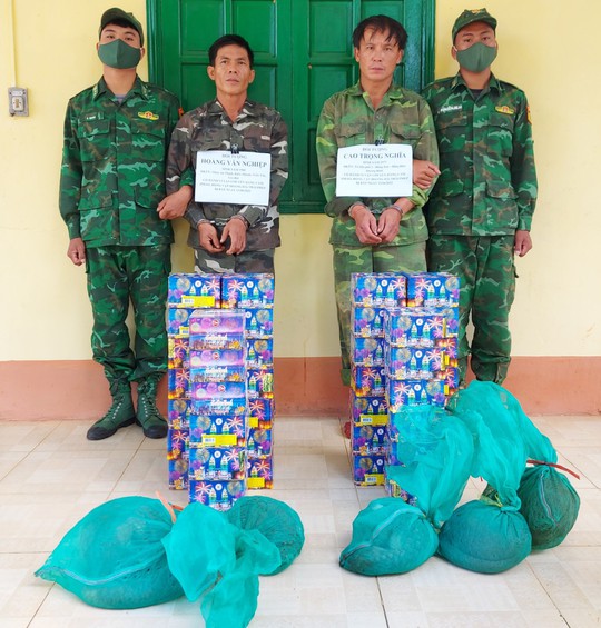 Bị bắt vì chuyển hàng cấm từ Lào về nước để lấy 6 triệu đồng - Ảnh 1.
