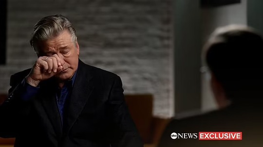 FBI kết luận tài tử Alec Baldwin bắn chết người - Ảnh 3.