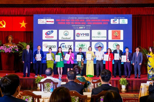 Nước giải khát Yến sào Khánh Hòa đạt top 10 thương hiệu tín nhiệm Châu Á - Ảnh 3.