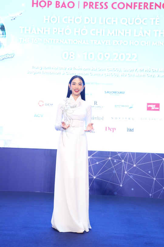 Hoa hậu Nguyễn Thúc Thùy Tiên là Đại sứ truyền thông Hội chợ Du lịch Quốc tế TP HCM 2022 - Ảnh 2.