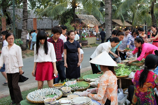 “Bùng vị” với hơn 300 món ngon tại sự kiện văn hóa ẩm thực của Saigontourist Group - Ảnh 3.