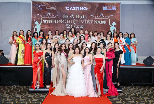 Ca sĩ Thanh Thảo, hoa hậu Mạc Thị Minh làm giám khảo cuộc thi Hoa hậu Thương hiệu Việt Nam 2022 - Ảnh 2.
