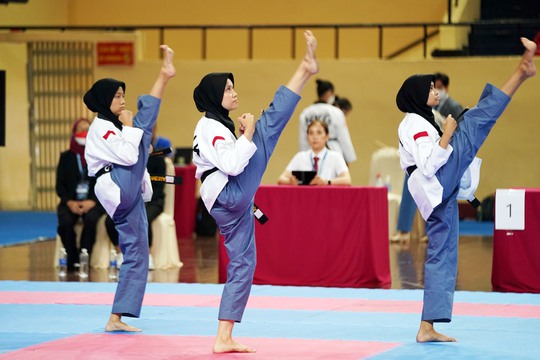 Ấn tượng các nữ võ sĩ nhí mở màn ngày hội Taekwondo châu Á 2022 - Ảnh 4.