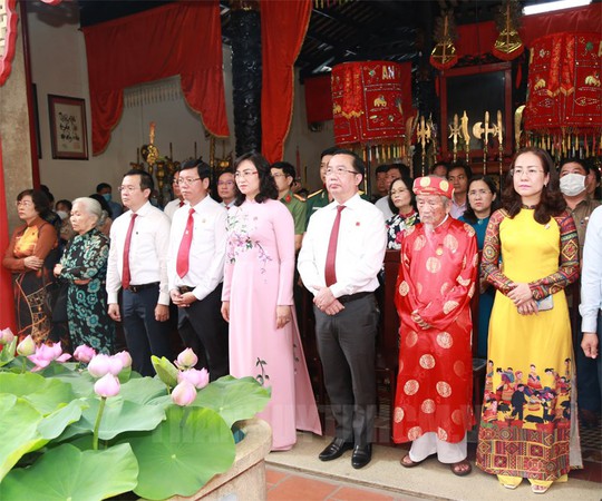 Đón nhận bằng di sản phi vật thể quốc gia tại Lăng Đức Tả quân Lê Văn Duyệt - Ảnh 2.