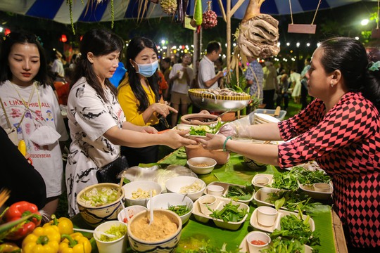 Hàng trăm món ngon hội tụ tại lễ hội Văn hóa ẩm thực, món ngon Saigontourist Group 2022 - Ảnh 13.