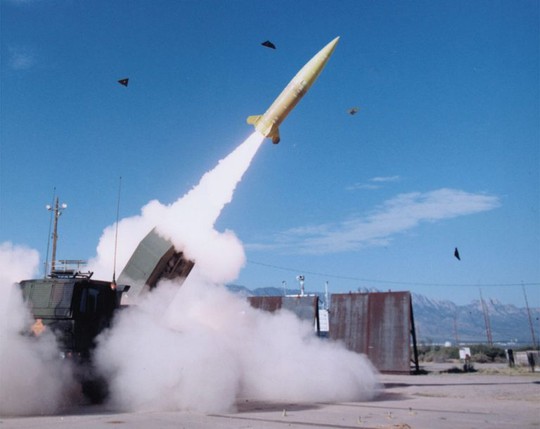Mỹ tiết lộ lý do không gửi tên lửa tầm xa hơn cho Ukraine - Ảnh 1.