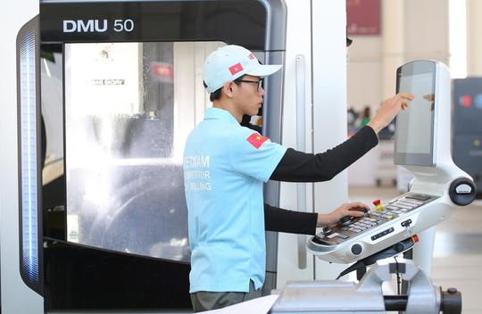 Rộng cửa ra nước ngoài làm việc - Ảnh 1.